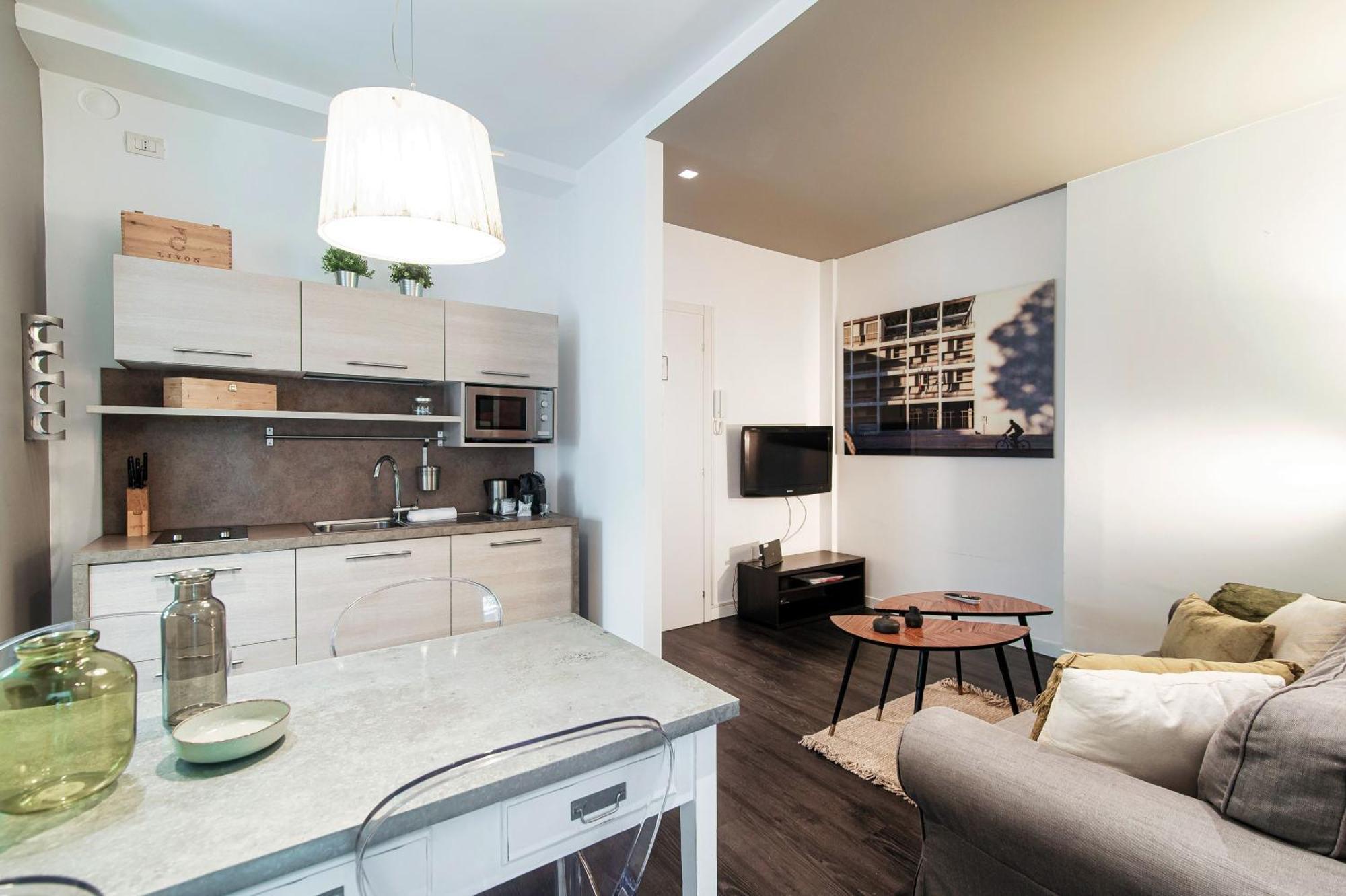 Rezzonico Suites - By Myhomeincomo Exterior photo